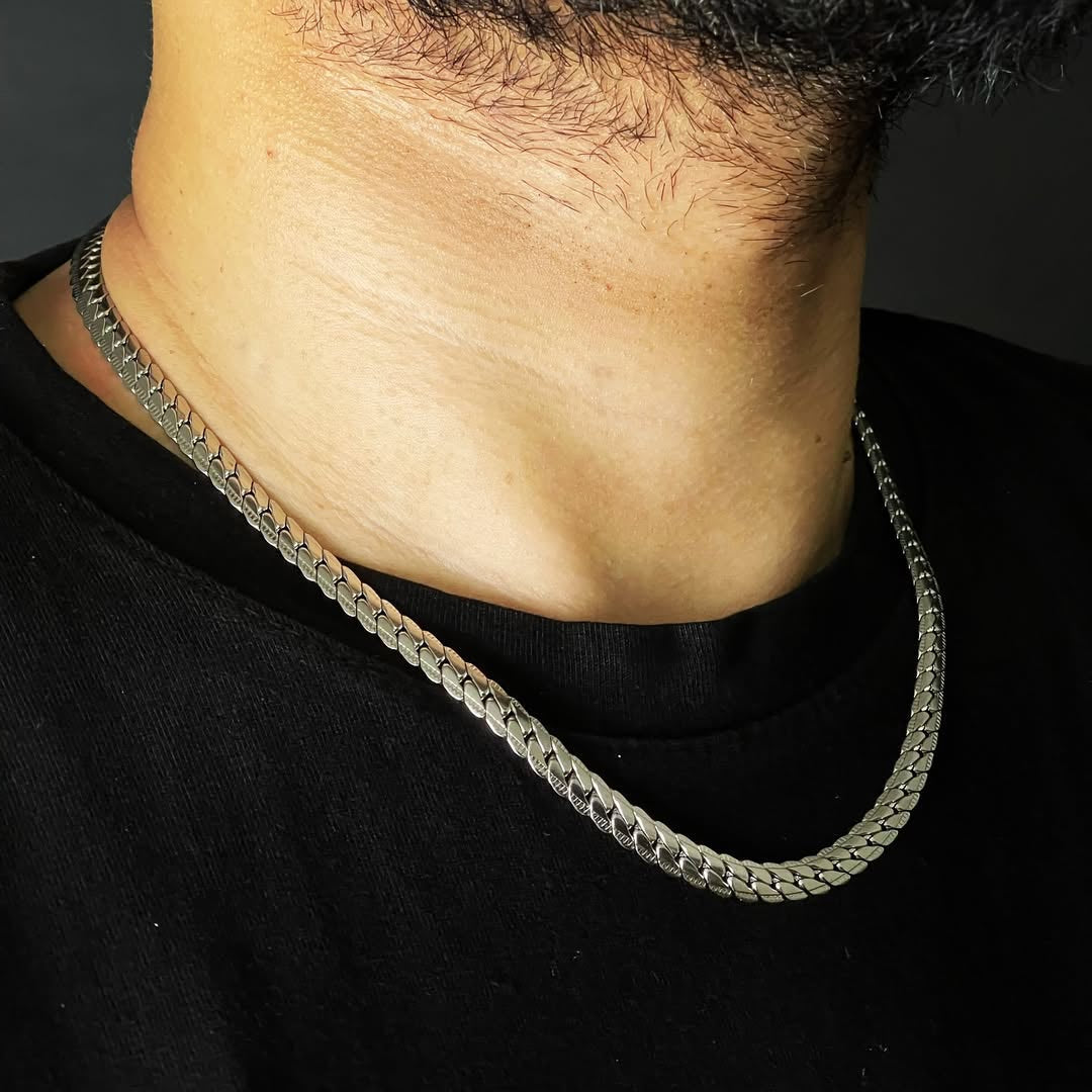 Bold Metallic Cuban Chain