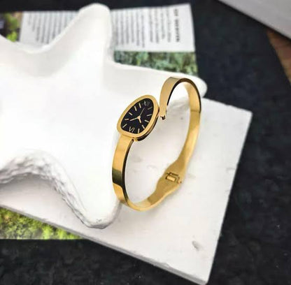 Snake Shape & Noir Watch Dial Handcuff