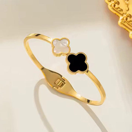 Double Motif Clover Bracelet