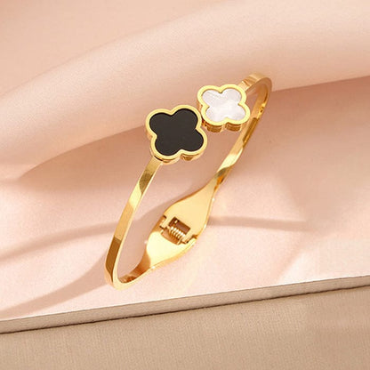 Double Motif Clover Bracelet