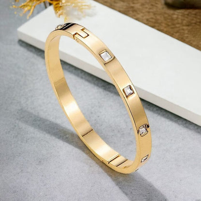 Luxury Style Gold-Plated Screw Head Bangle with Inset Stones